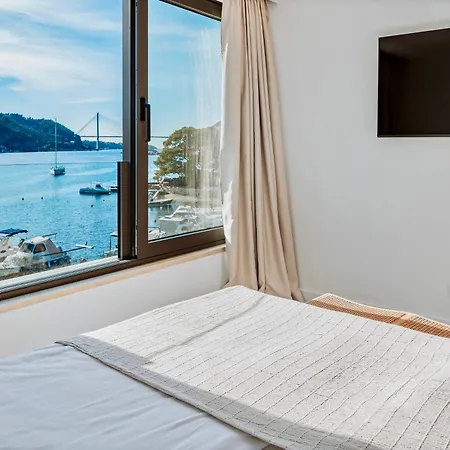 & - Of 5 Star Villa *