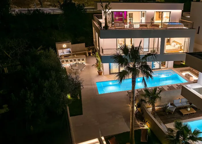 & - Of 5 Star Vila
