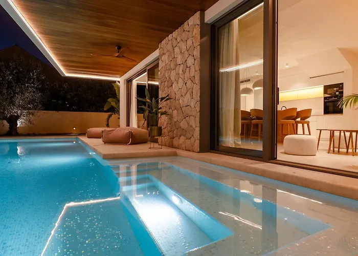 & - Of 5 Star Vila