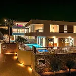 Vila & - Of 5 Star