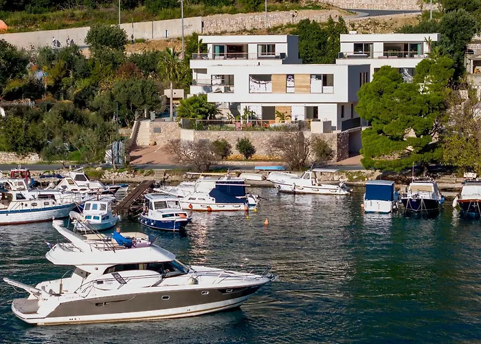 & - Of 5 Star Villa