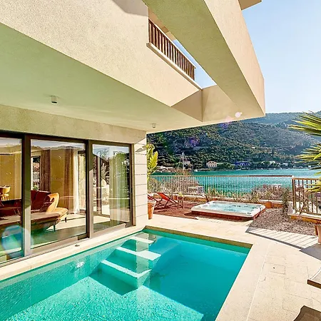 & - Of 5 Star Villa