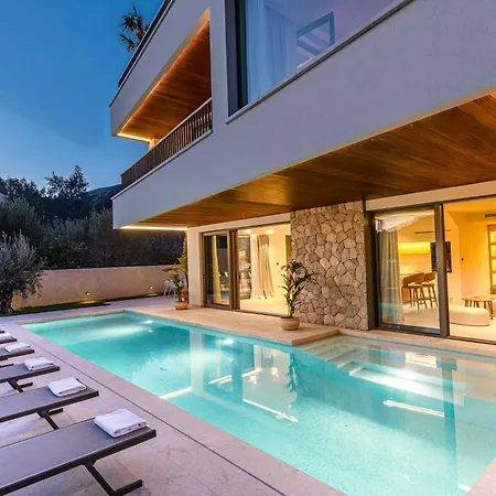 & - Of 5 Star Villa